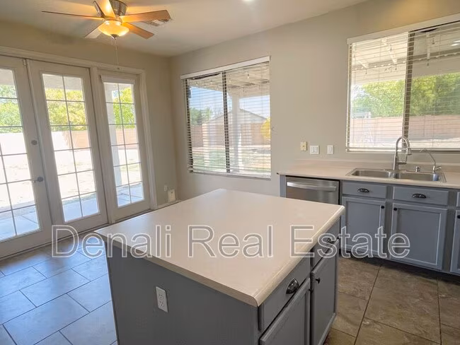 9449 W Potter Dr Peoria, AZ 85382 photo 2