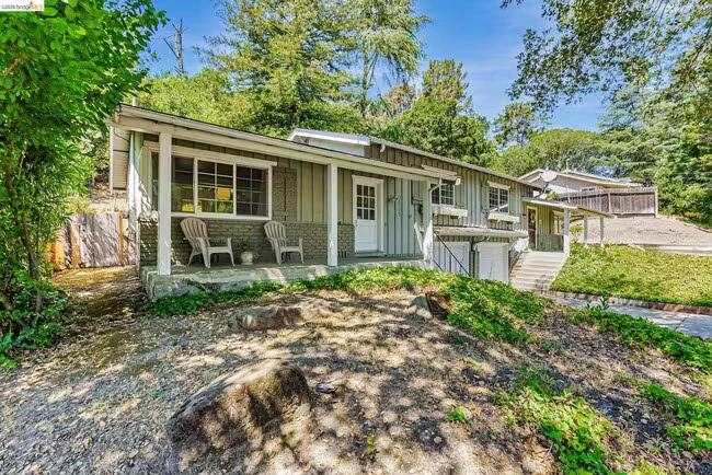 2050 Donald Dr Moraga, CA 94556 photo 3