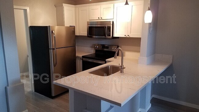5202 N 8th Pl Phoenix, AZ 85014 photo 4