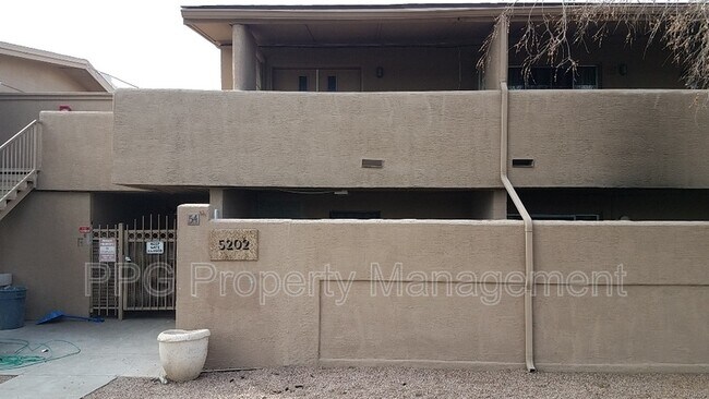 5202 N 8th Pl Phoenix, AZ 85014