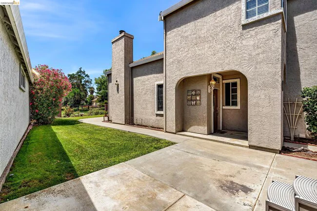 2451 Cherry Hills Dr Discovery Bay, CA 94505 photo 4