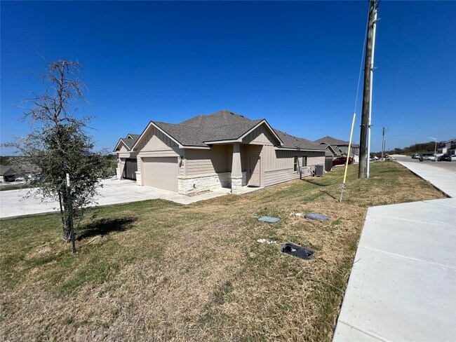 115 Dodge Rd Georgetown, TX 78626 photo 2