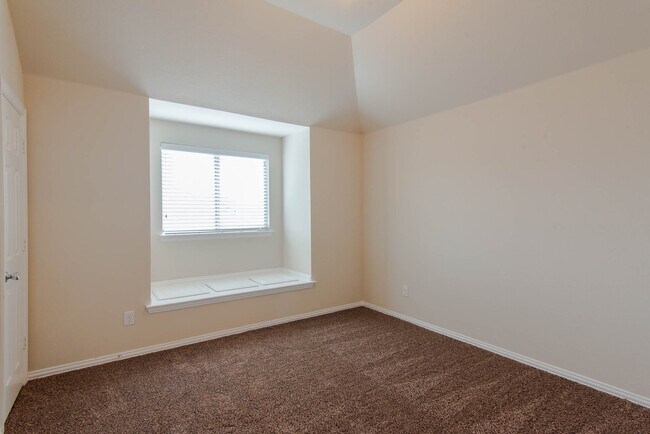 1512 Cockatiel Drive, Little Elm, TX 75068 photo 4