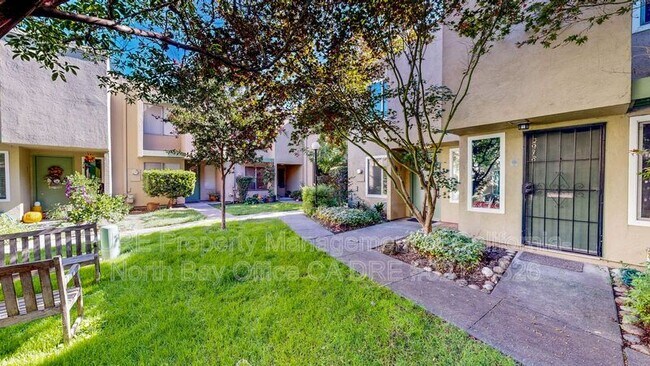 2980 Yulupa Ave Santa Rosa, CA 95405 photo 2