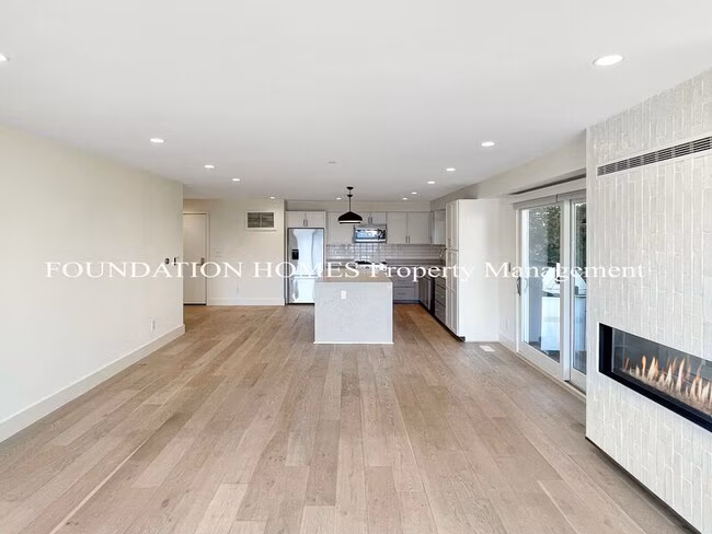 100 Barbaree Way Strawberry, CA 94920 photo 3