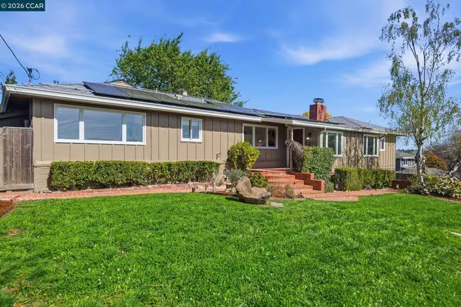 102 Hillcrest Dr Orinda, CA 94563 photo 2