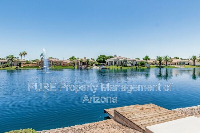 1945 W Grand Canyon Dr photo 2