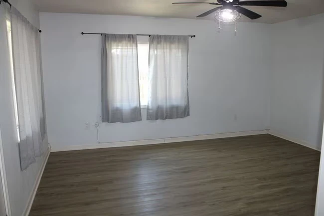 135 Poinsettia Ave Bay Point, CA 94565 photo 5