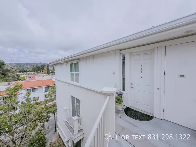 2030 N Pacific Ave Santa Cruz, CA 95060 photo 2
