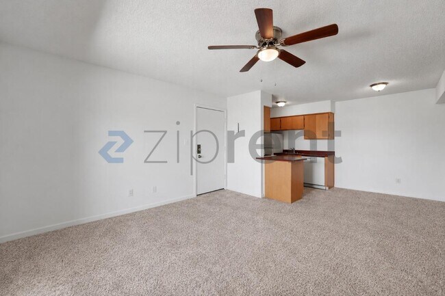 Unit 111 photo 5