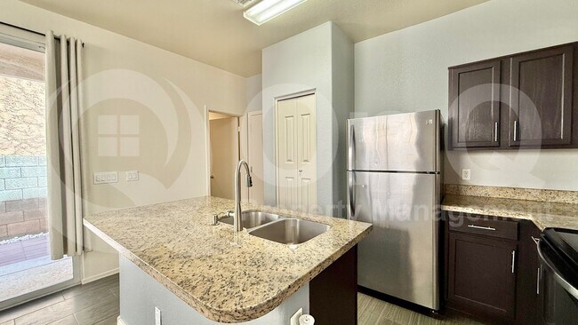 1408 E Bloch Rd Phoenix, AZ 85040 photo 4