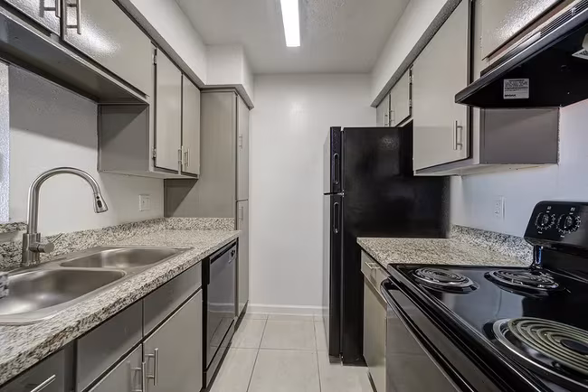 11399 S Kirkwood Rd Houston, TX 77099 photo 2