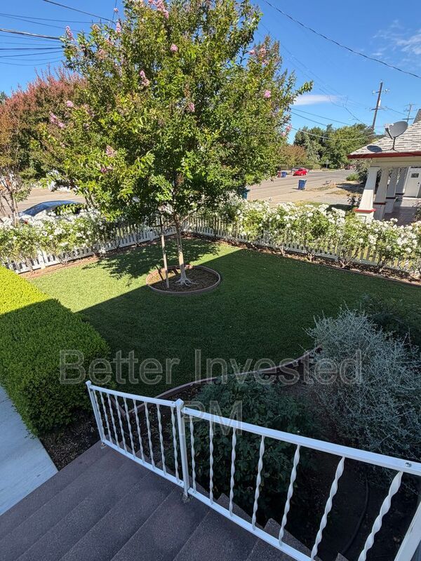 204 N Main St Cloverdale, CA 95425 photo 4