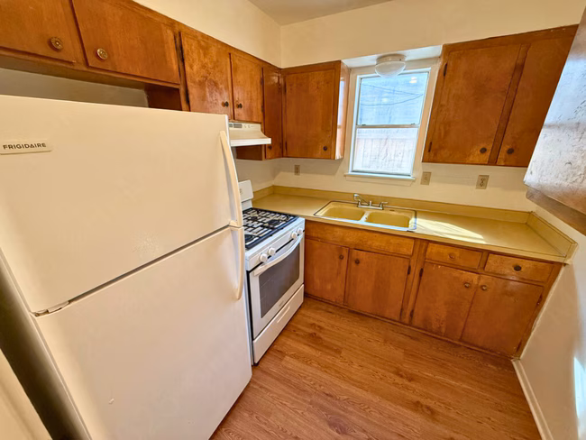 2105-2107 W Olmos Dr San Antonio, TX 78201 photo 5