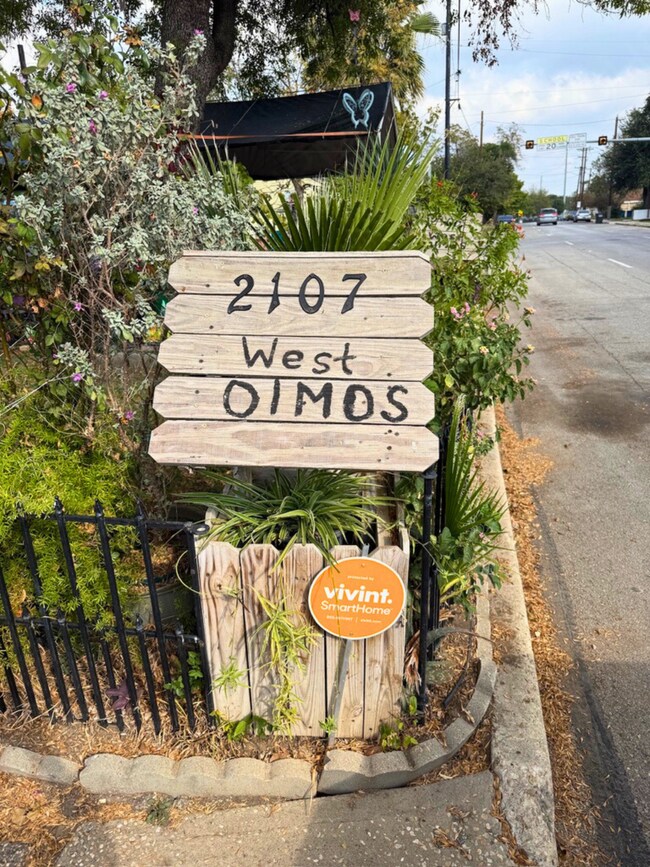 2105-2107 W Olmos Dr San Antonio, TX 78201 photo 3