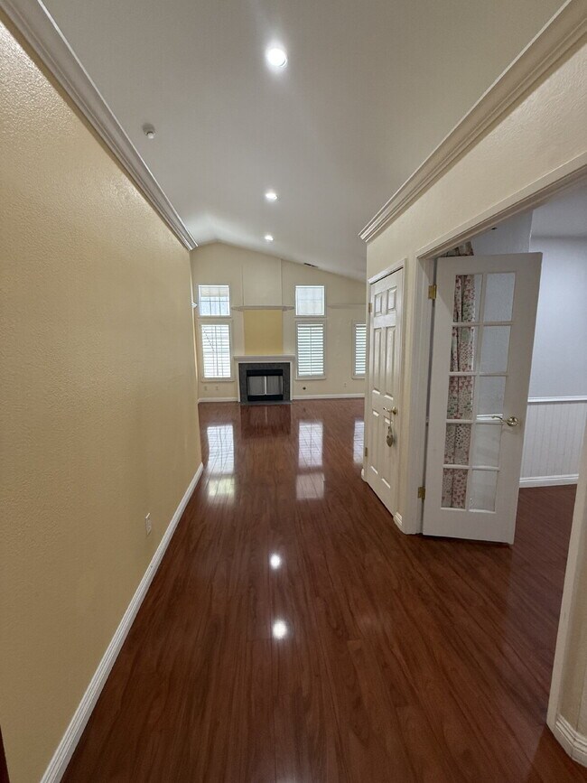 3956 Promenade Way Pleasanton, CA 94566 photo 4