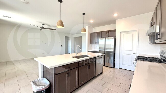 16731 W Cavedale Dr Surprise, AZ 85387 photo 5