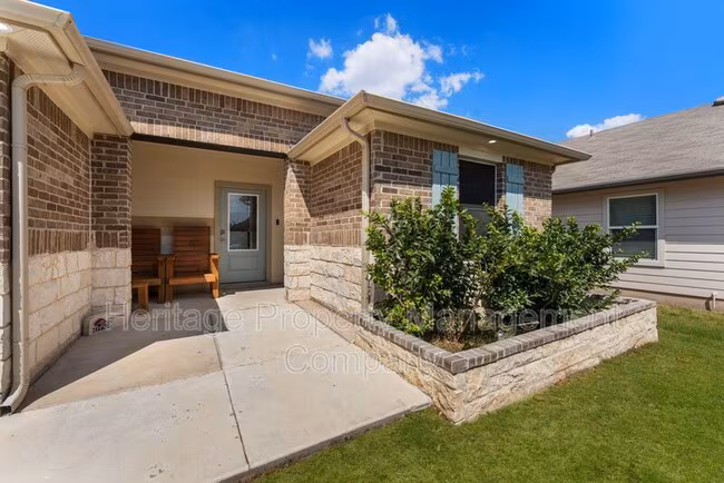 829 Margay Lp Seguin, TX 78155 photo 2