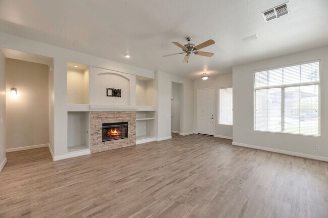 Stunning Renovated 3-Bedroom Home in Phoenix, AZ photo 3
