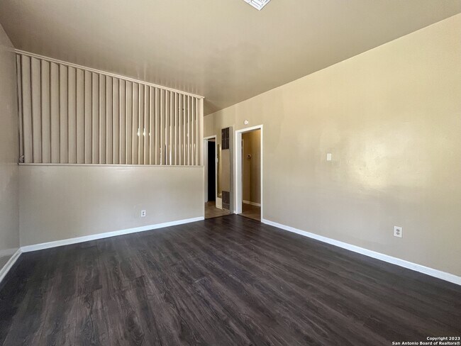 120 Gifford St San Antonio, TX 78211 photo 3