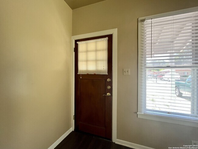 120 Gifford St San Antonio, TX 78211 photo 5