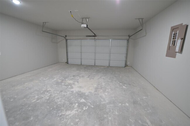 104 Cook St Waxahachie, TX 75165 photo 3