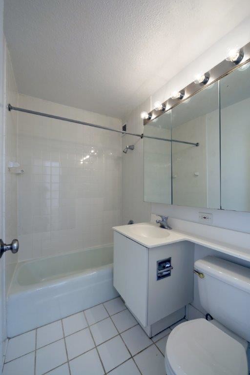 166 E 34th St New York, NY 10016 photo 4