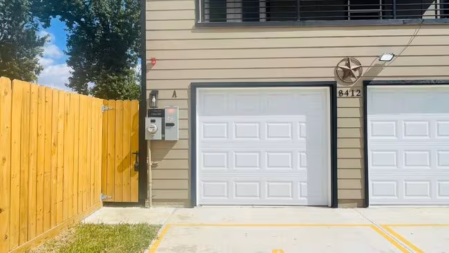 8412 De Priest Street, Houston, TX 77088 photo 2
