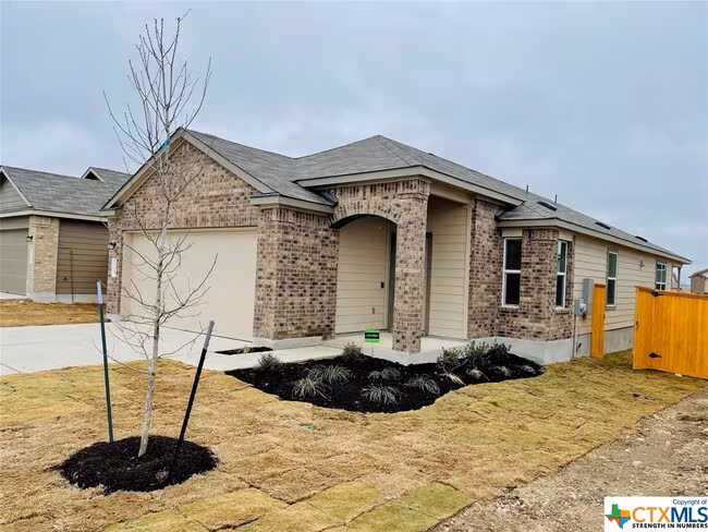 108 Guardian Angel Ct Jarrell, TX 76537 photo 4