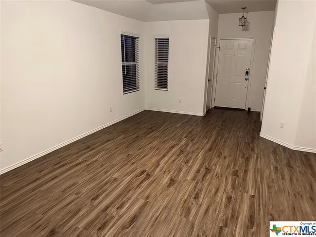108 Guardian Angel Ct Jarrell, TX 76537 photo 5