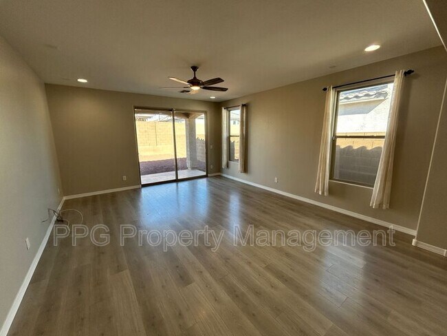 20112 W Buchanan St Buckeye, AZ 85326 photo 4