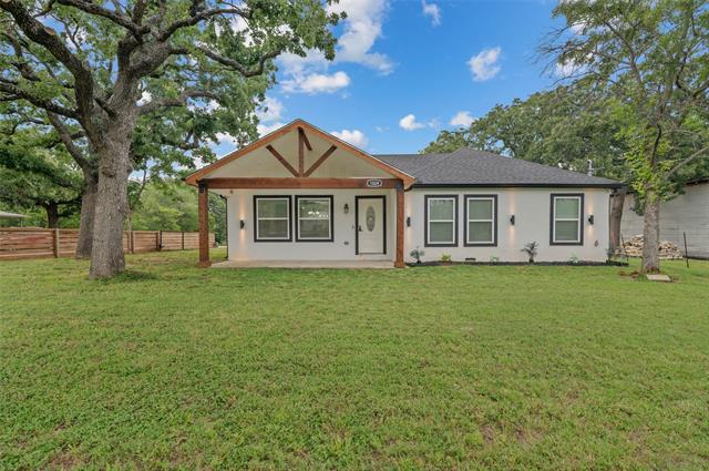 1024 Greenlee St Denton, TX 76201 photo 2
