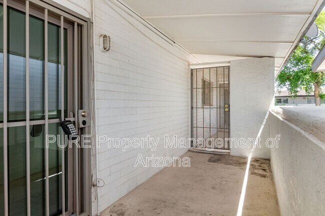 810 E Colter St Phoenix, AZ 85014 photo 3