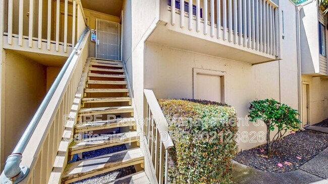714 College Ave Santa Rosa, CA 95404 photo 3