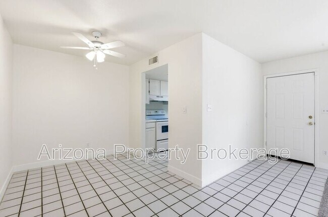 240 E Beck Ln Phoenix, AZ 85022 photo 5