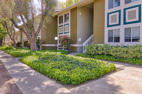 Apartments on Golden Road · Pleasanton photo 4