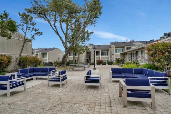 1BR/1BA Apartment on Callan Blvd · South San Francisco