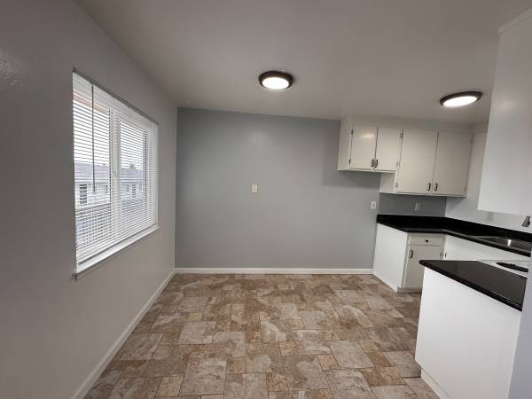 1BR/1BA Apartment on 39th Ave · Oakland photo 4