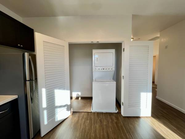 Townhouses on Kendall Way · Windsor photo 2