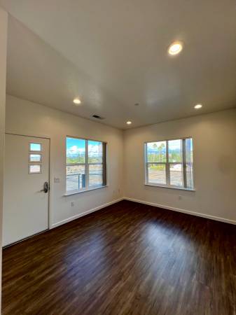 Townhouses on Kendall Way · Windsor photo 5