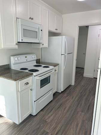Apartments on Coleman Ave · Menlo Park