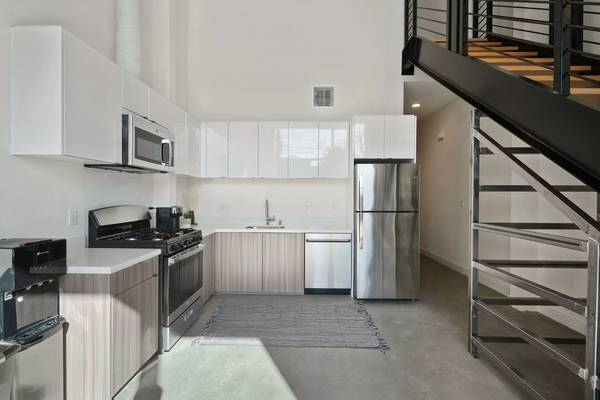 950 Lofts photo 3