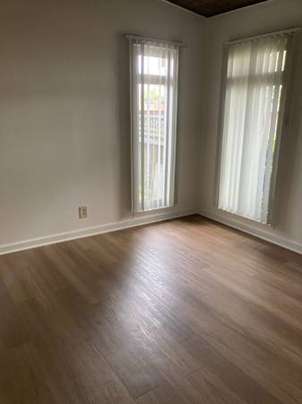 Apartments on Creely Ave · Richmond photo 4