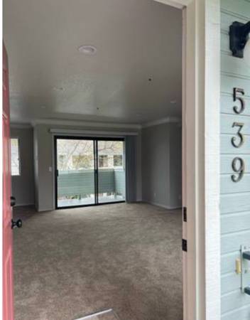 2BR/1BA Apartment on Studley St · Sonoma photo 3