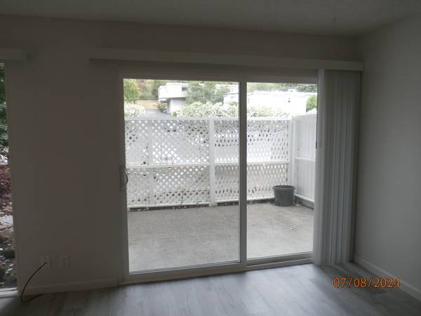 2BR/1BA Apartment on Pine Hill Rd. A · Mill Valley