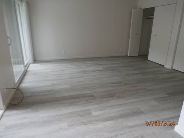 2BR/1BA Apartment on Pine Hill Rd. A · Mill Valley photo 3