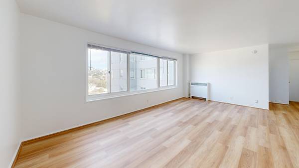 1BR/1BA Apartment on Arballo Drive Apartment 8k · San Francisco photo 5