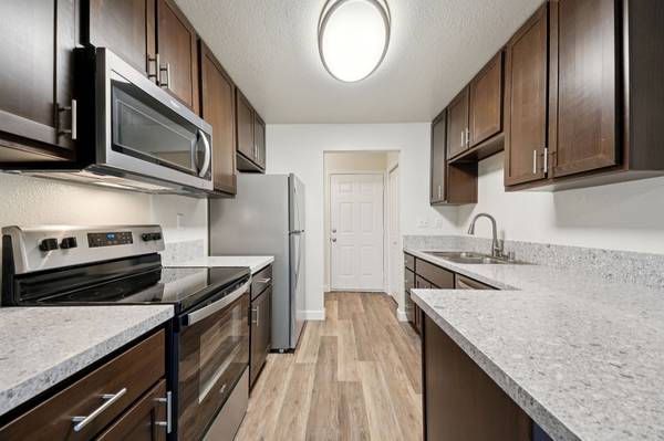 Spring Club Apartments photo 2