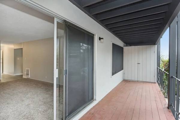 Gorgeous Single Story Home w/ Expansive Backyard photo 5
