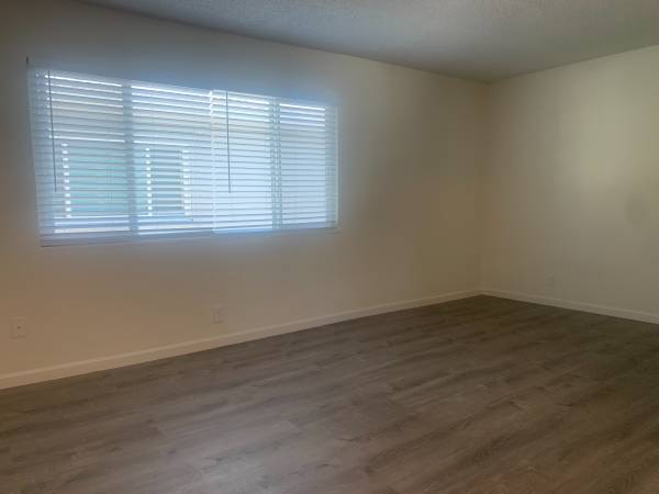 1BR/1BA Apartment on Detroit Avenue · Concord photo 5